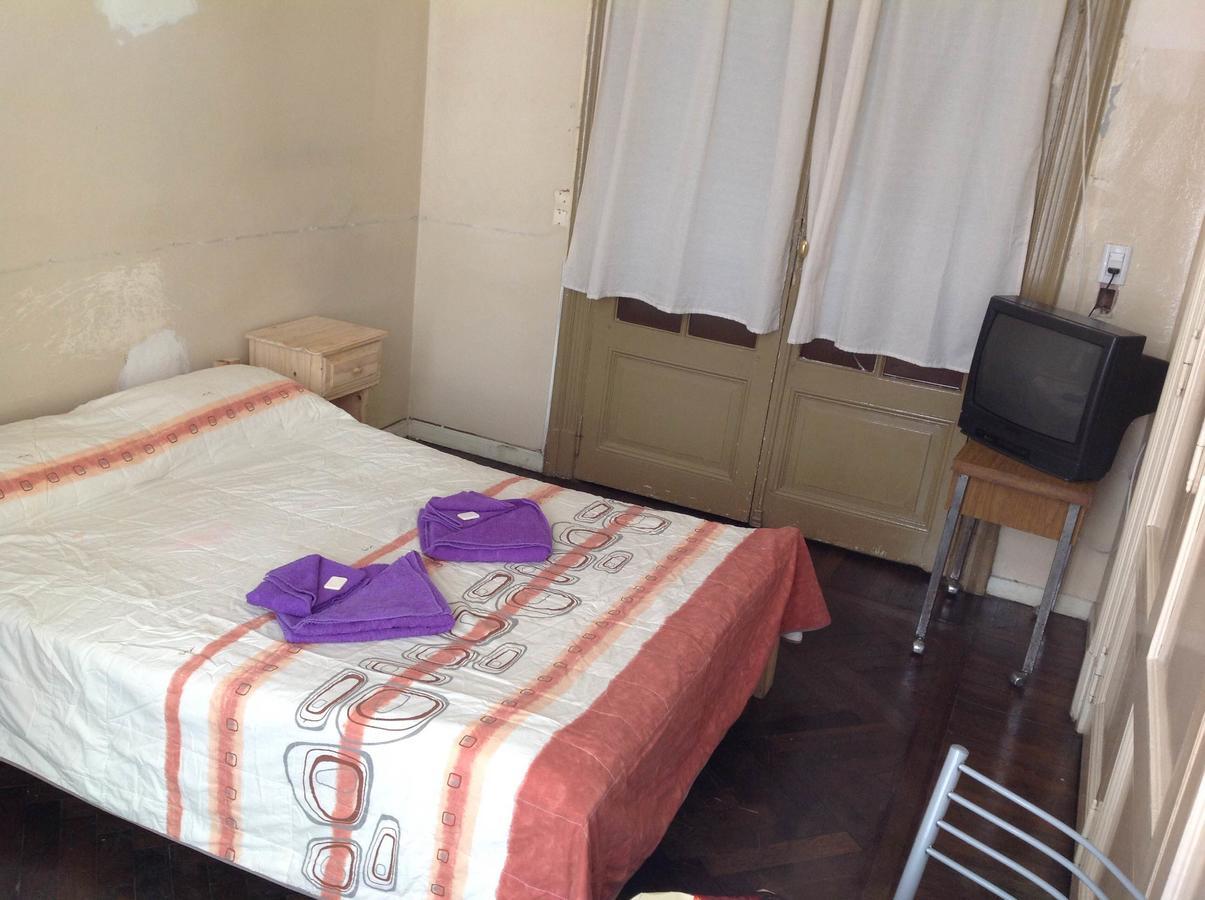 Hotel Petit Benitos Буенос Айрес Екстериор снимка